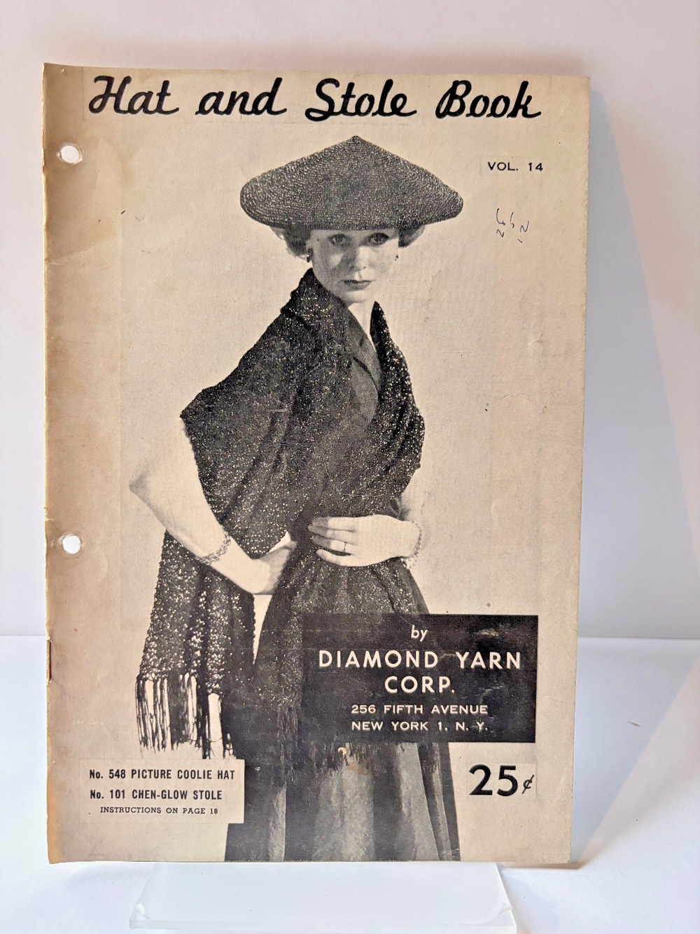 Crochet Pattern Book Diamond Yarn Hat Stole Vol 14 1950s Chenille Cloche Shawl